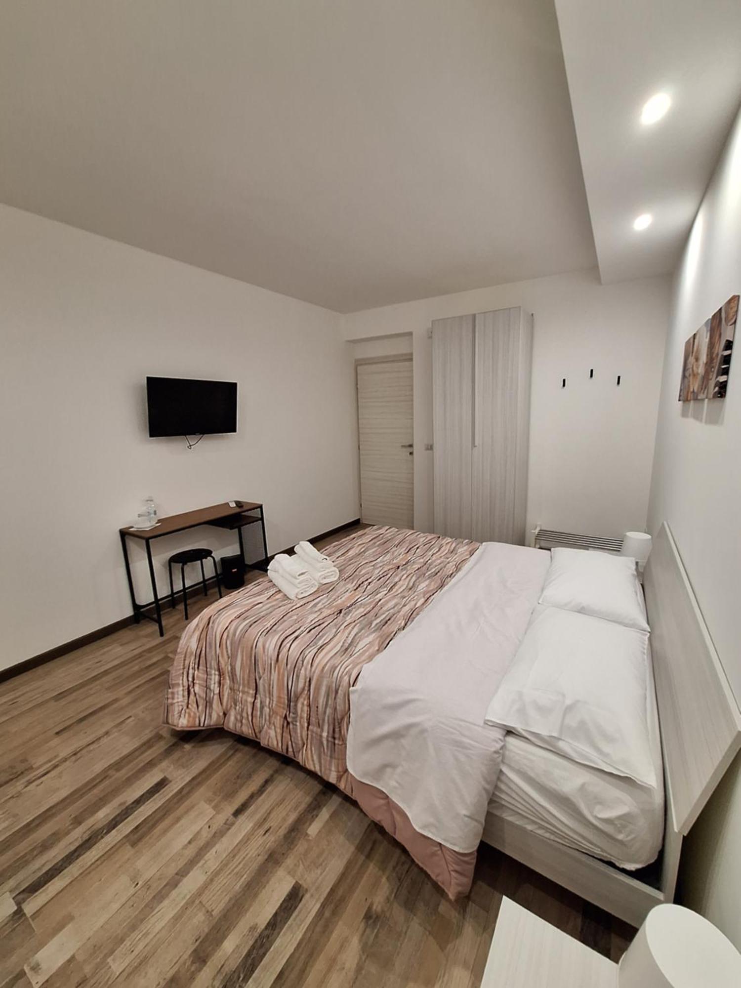 Apartamento Civico 1 Valguarnera Caropepe Exterior foto